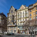 Апартаменты Market *