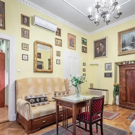 Market Διαμέρισμα *